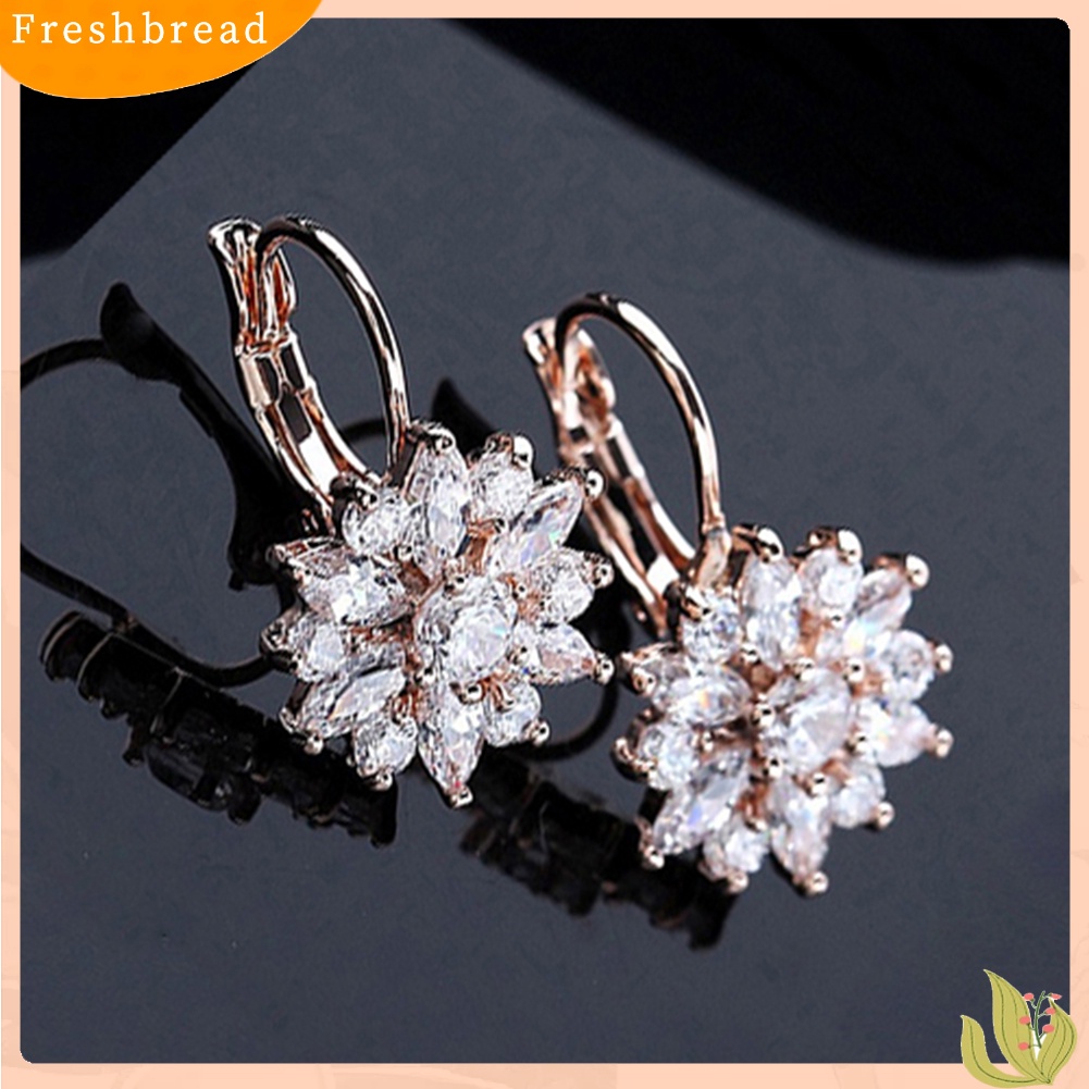 &lt; Freshbread &gt; Wanita Mewah Batu Zirkon Pola Bunga Ear Studs Earrings Perhiasan Hadiah