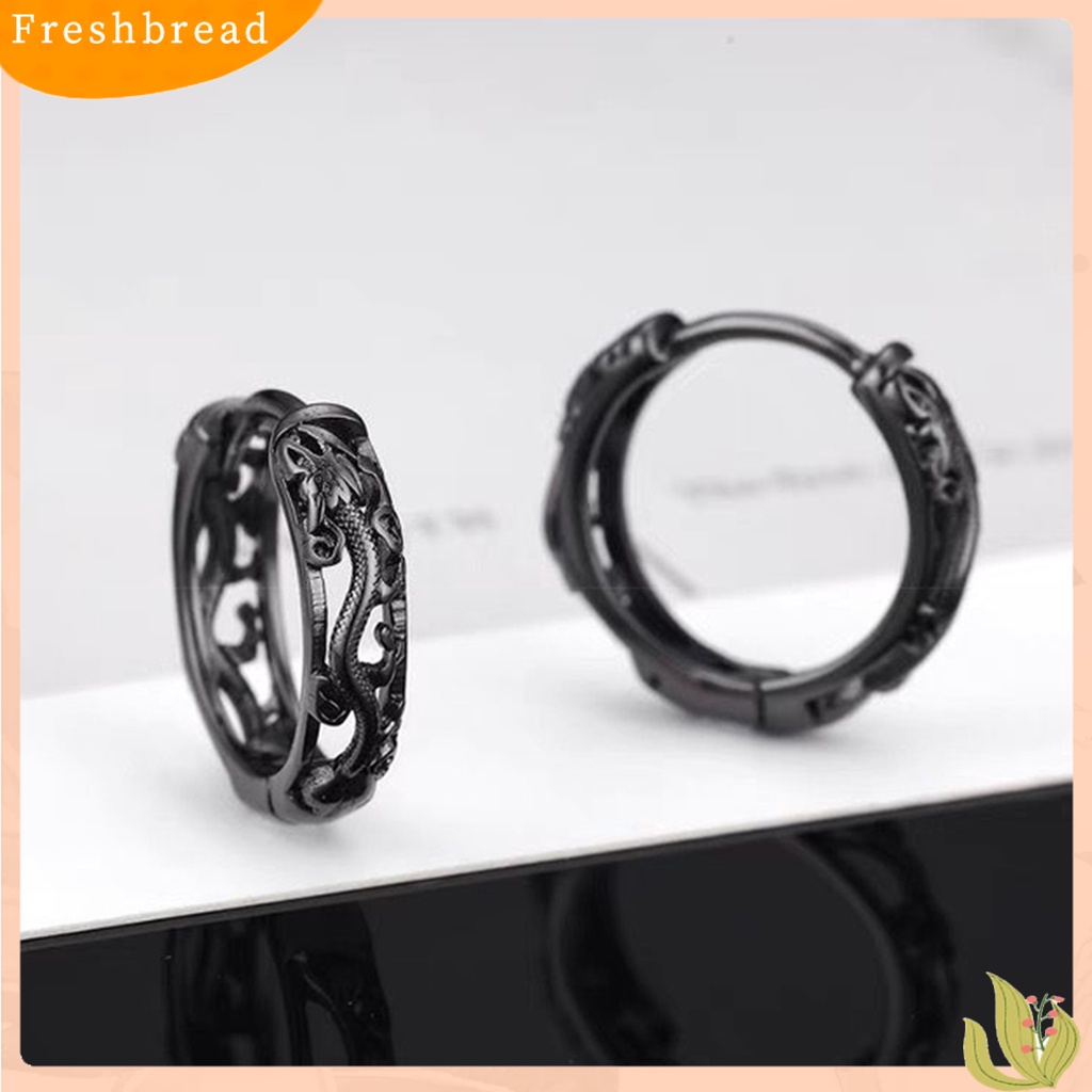 &lt; Freshbread &gt; 1pasang Anting Hoop Pria Gaya Punk Berongga Keluar Naga Ukir Indah Anting Laki-Laki Untuk Jalan