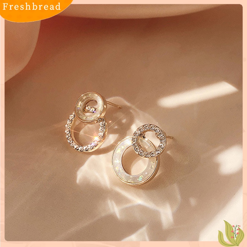 &lt; Freshbread &gt; 1pasang Anting Lady Bulat Berlian Imitasi Asimetris Hollow Out Stud Earrings Untuk Hadiah