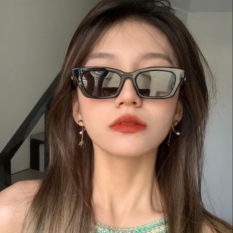 We Flower American Vintage1996Mata Kucing Kacamata Hitam Untuk Wanita Pria Shades Trendy UV400 Protection Eyewear Anti Radiasi Eyeglasses OOTD Ornaments