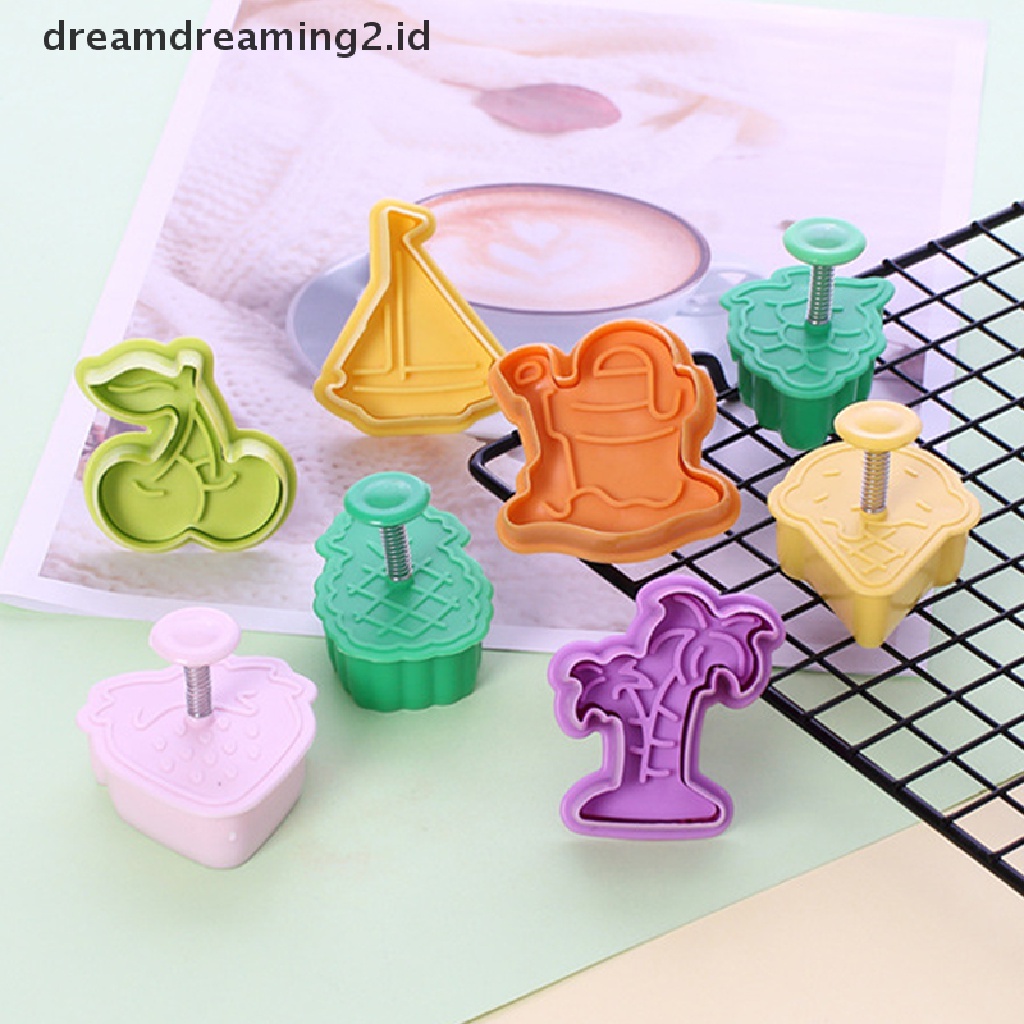 (hot) 4pcs/set Kartun Cookie Cutters Stamp Cetakan Plastik 3D Kue Biskuit Plunger Cetakan DIY Pastry Baking Tools Dekorasi Meja Fondant Kue Cetakan//