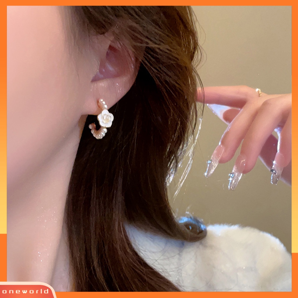 [EONE] 1pasang Anting Lingkaran Indah Bunga Camelia Gaya Perancis Temperamen Elegan Dekorasi Tidak Luntur Indah Geometris Faux Pearl Earrings Aksesori Tanggal