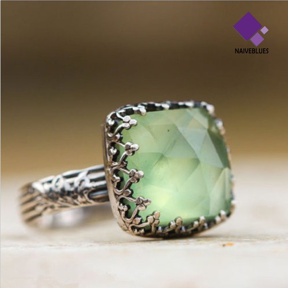 &lt; Naiveblues &gt; Vintage Wanita Persegi Panjang Faux Emerald Gemstone Hias Jari Cincin Hadiah