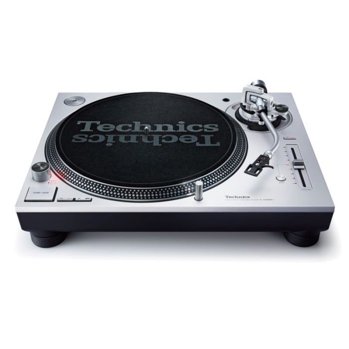 Technics SL-1200MK7 Turntable