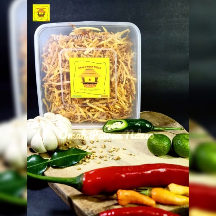 

Promo Terlaris Kering Kentang Pedas Manis Gurih 350Gram (Box Persegi)