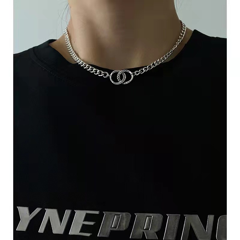 Kalung Lingkaran Cincin Ganda Perempuan Cahaya Mewah Desain Niche Rantai Klavikula ins Kalung Gaya Hip-Hop Keren