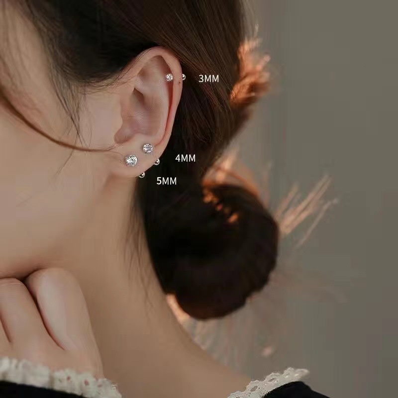 Anting Sekrup Unisex Minimalis Empat Cakar Dengan Desain Simple Dan Halus Warna Silver