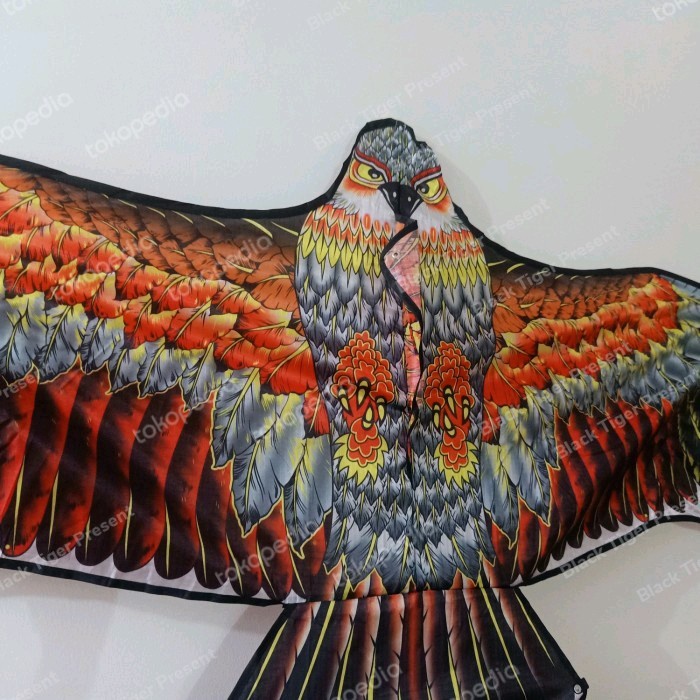 Layangan Parasut Elang Besar