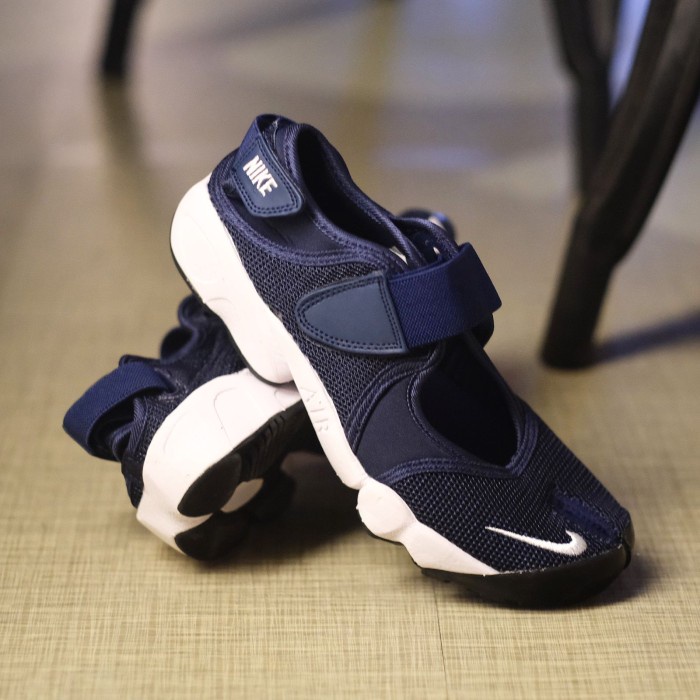 SEPATU SNEAKERS WANITA NIKE AIR RIFT NAVY WHITE ORIGINAL - NAVY WHITE, 36