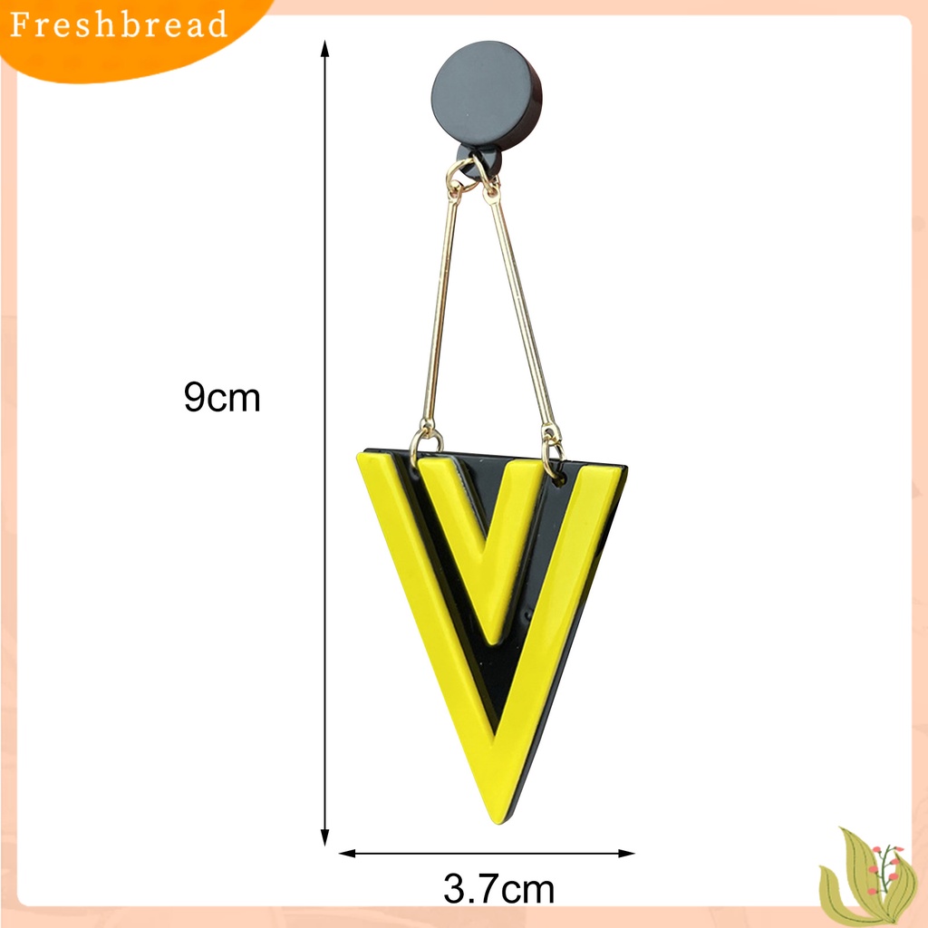 &lt; Freshbread &gt; 1pasang Drop Earrings Berlebihan Geometris Panjang Electroplating Warna Kontras Hias Hadiah Wanita Segitiga Liontin Stud Earrings Perhiasan Pesta Untuk Pakaian Sehari-Hari