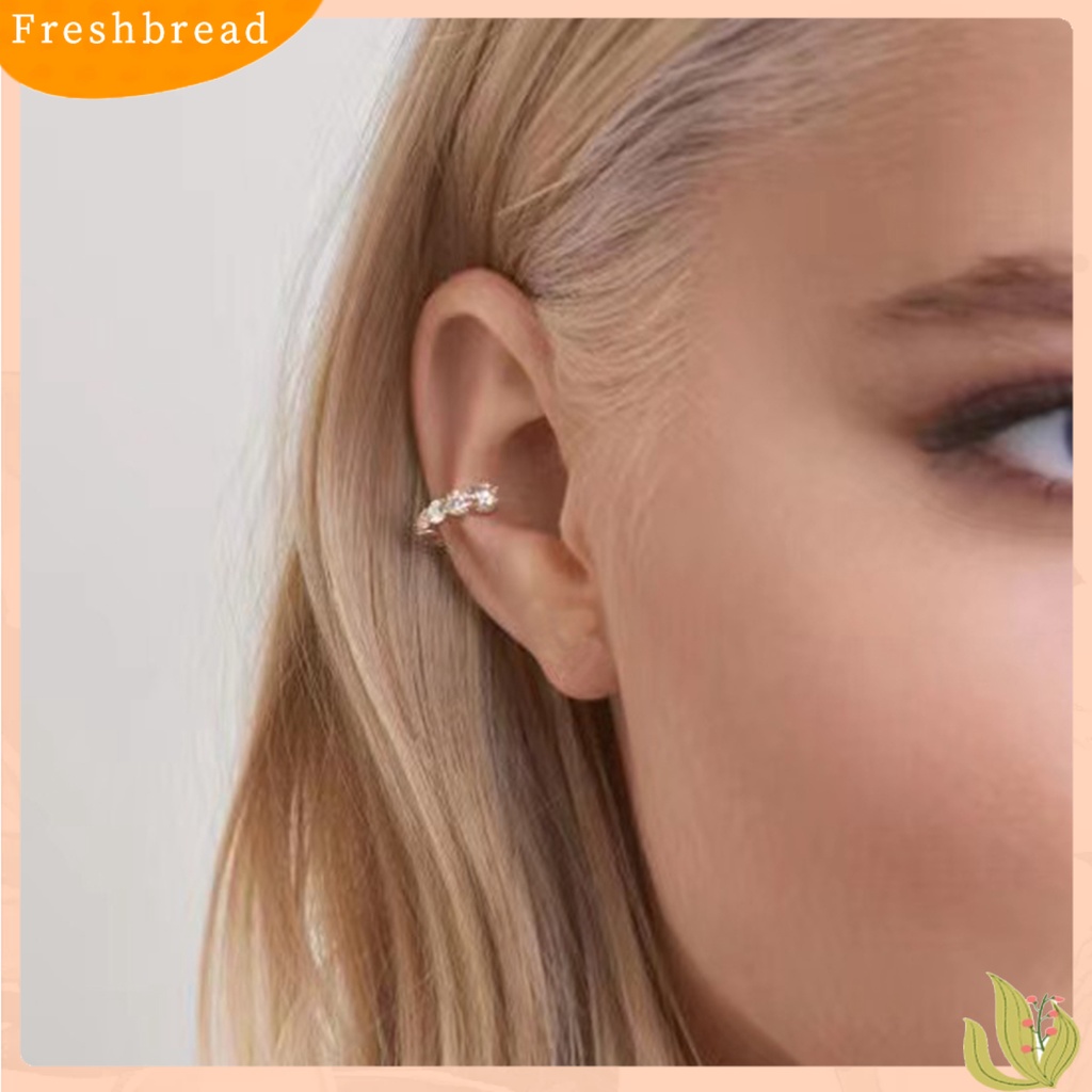 &lt; Freshbread &gt; 1Pc Anting Wanita Berkilau Desain Berlian Imitasi Efek Visual Mengkilap Multi-layer Semua Pertandingan Hias Warna Hidup Wanita Klip on Anting-Anting Non-Piercing