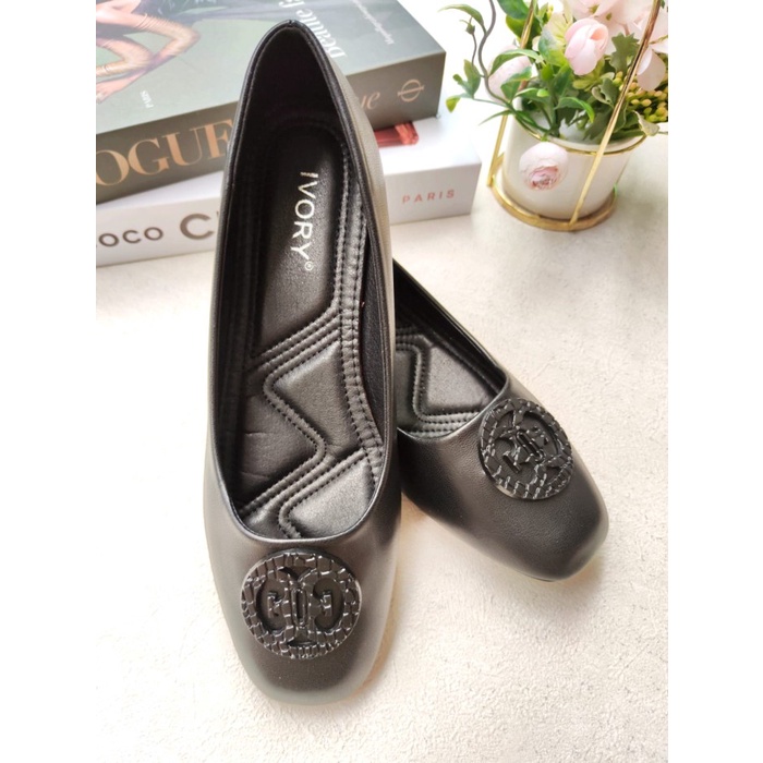 Ivory Sepatu Wanita Flat Ukuran Besar Jumbo 41-44 B993-1632 - Black, 41