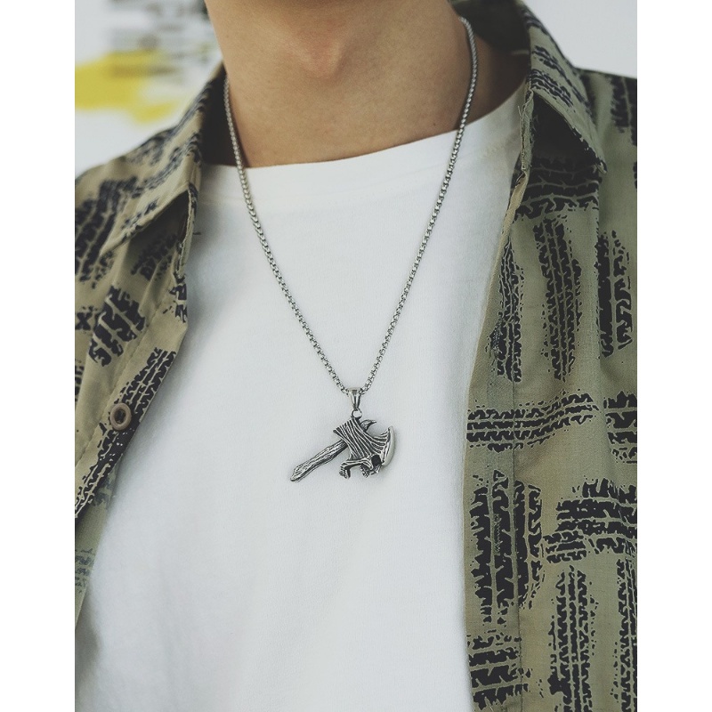 [X C Kalung] Baru Silvery Retro Ghost Axe Skeleton Battle Axe Titanium Steel Liontin Punk Hip Hop Stainless Steel Kalung Hadiah Pesta Ulang Tahun Untuk Pria Dan Wanita