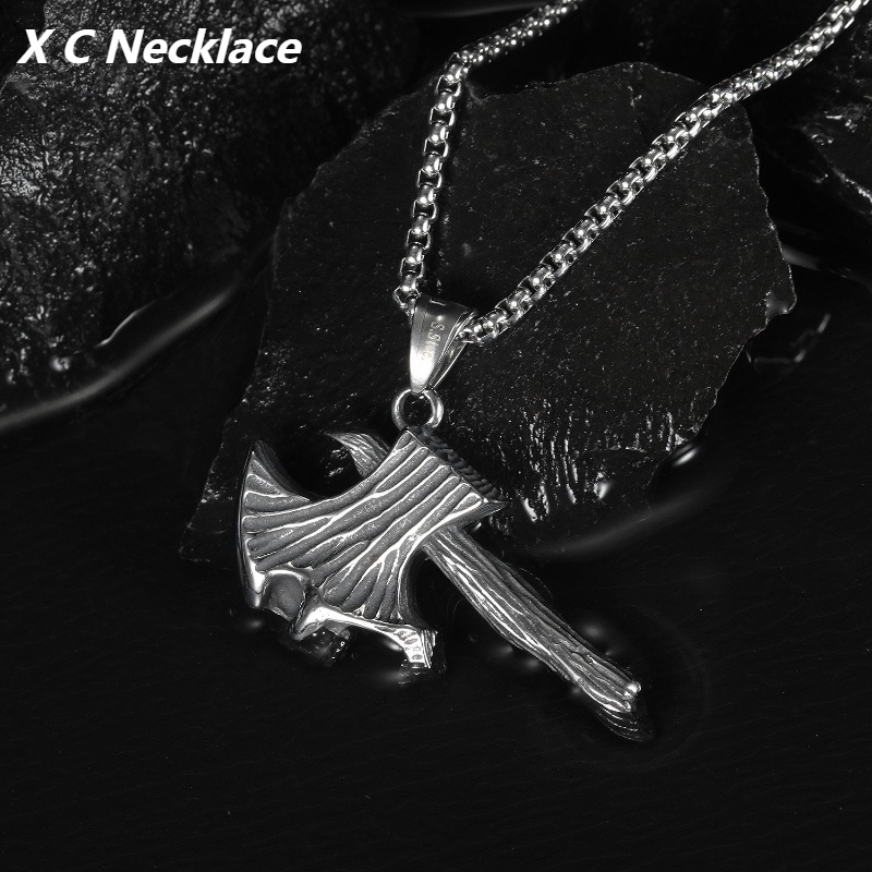 [X C Kalung] Baru Silvery Retro Ghost Axe Skeleton Battle Axe Titanium Steel Liontin Punk Hip Hop Stainless Steel Kalung Hadiah Pesta Ulang Tahun Untuk Pria Dan Wanita