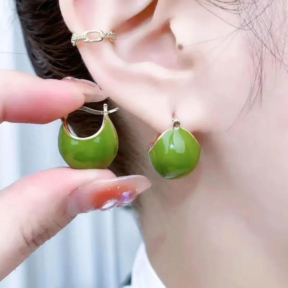 Mxbeauty Anting Wanita Minoritas Geometris Desain Fashion Manik Bulat Tembaga Temperamen Enamel Telinga Gesper