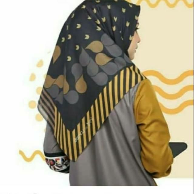 Karimake Hijab / Kerudung Segi Empat Voal Premium Printing Motif Serene Symphony Laser Cut 110 x 110