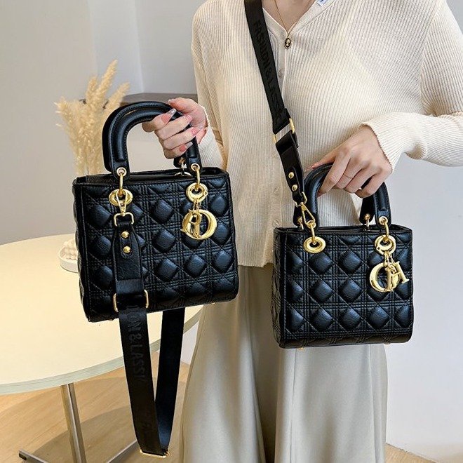 Tas Tangan Tenteng Kulit Slingbag Wanita Hitam Emas