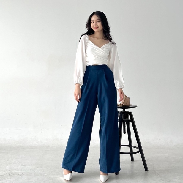 BEFAST - ZRX OOTD WANITA BLOUSE KELA / PIXIE LONGSLEEVE TWISTCONE / Blouse Wanita Model Terbaru / Fashion Kekinian Remaja ABG Trendy / Atasan Lengan Panjang Wanita / OOTD Wanita Ala Korean Style / Blouse Crop Polos Trendy / Outfit Wanita Formal