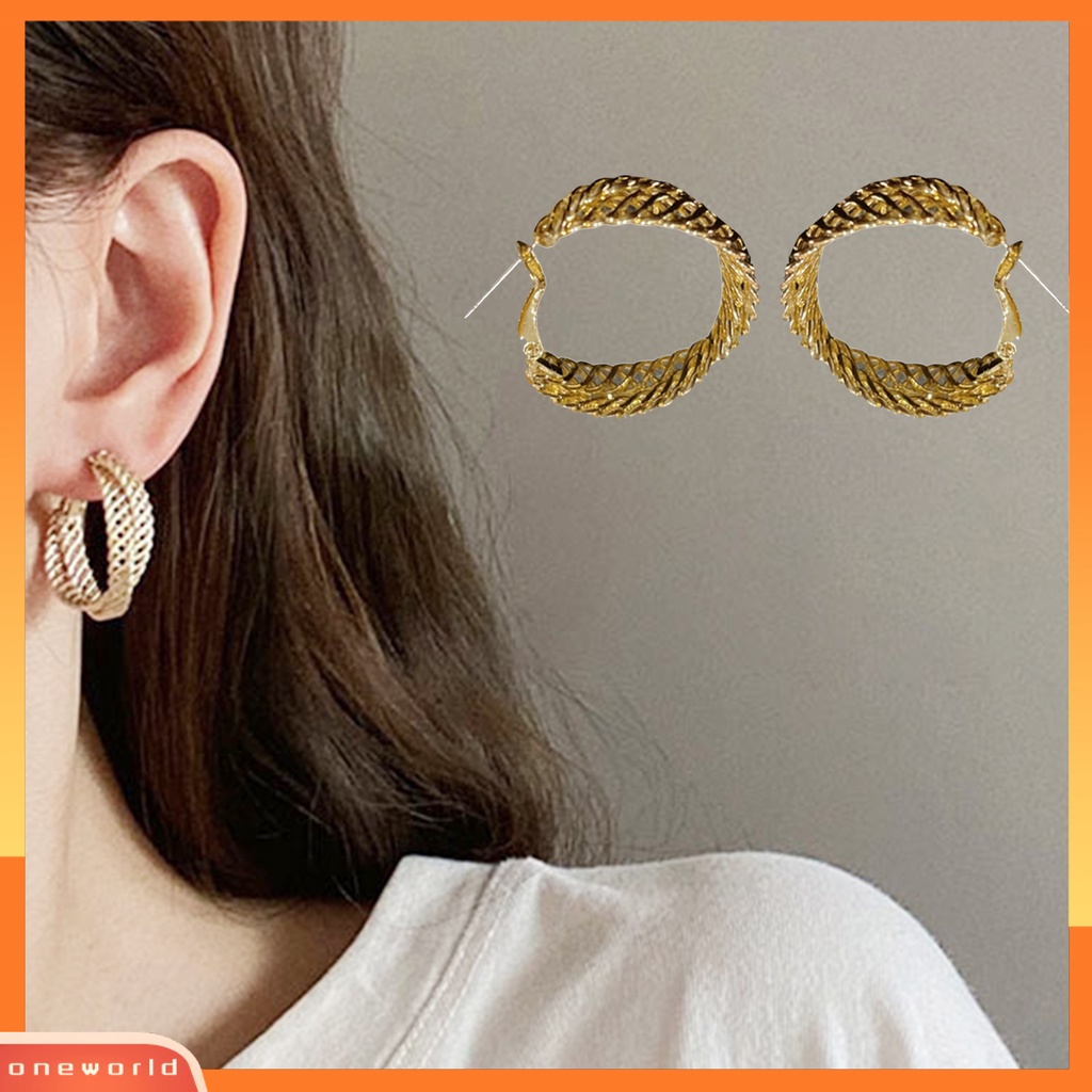 [WOD] 1pasang Anting Wanita Bentuk Bulat High-end Berongga Keluar Vintage Huggie Earrings Hadiah