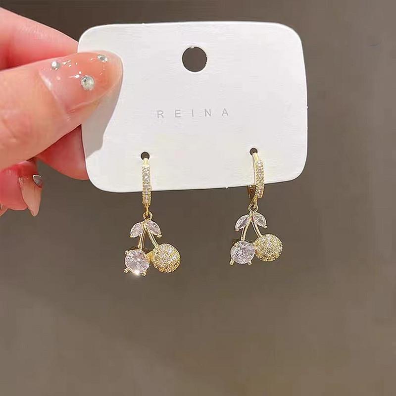 Korea Berlian Imitasi Cherry Pendant Earrings Perhiasan Anting Cherry Trendi Wanita