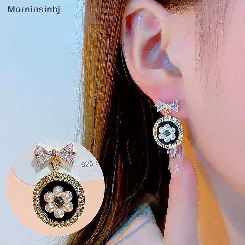 Mornin 1pasang French Vintage Pearl Flower Pendant Earrings Ikatan Simpul Cahaya Elegan Stud Earrings Untuk Wanita Fashion Perhiasan Hadiah id