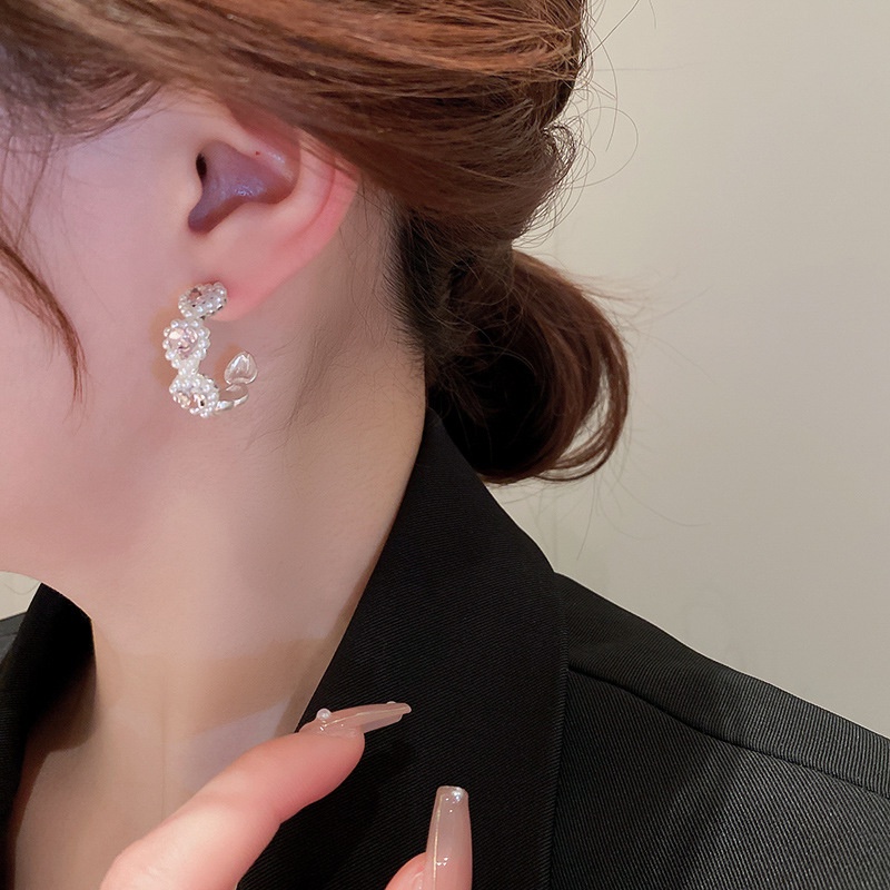 Mutiara Set Berlian Hati Bentuk C Anting Aksesoris Versi Korea Sederhana