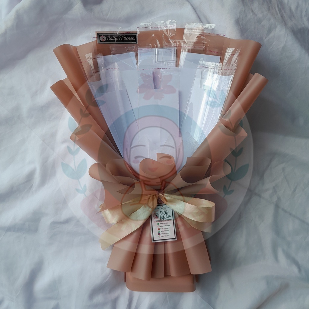 

[10 LEMBAR] Reguler Money Buket Chocolate Kerangka Bouquet Medium Hadiah Wisuda Aniversarry Valentine