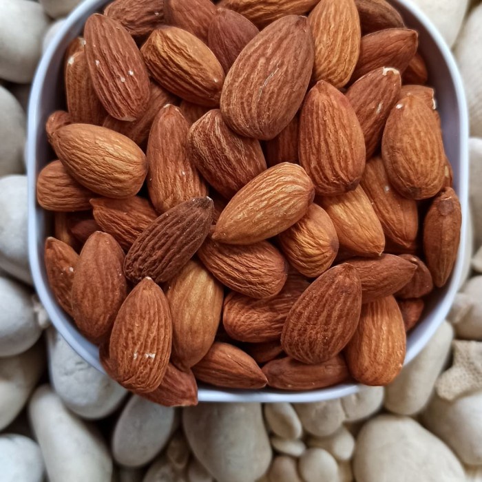 

✨Ready Stok✨ - Kacang Almon utuh panggang oven 500 gram / whole roasted almond 500 gr