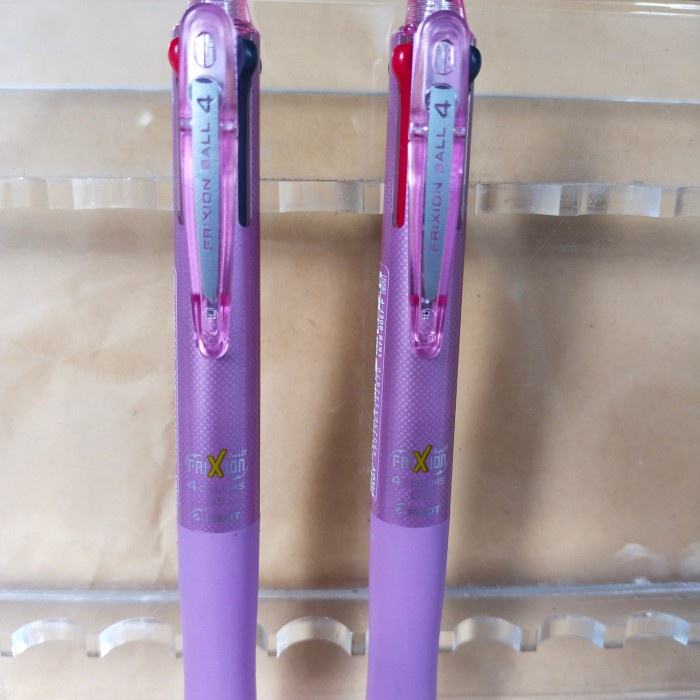 

PILOT FRIXION CLICKER 4 IN 1./ 1 PULPEN 4 WARNA - Pink