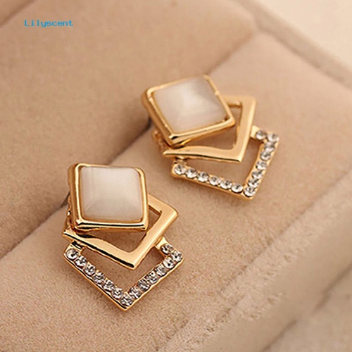 Lilyscent 1pasang Wanita Fashion Elegan Ear Stud Berongga Persegi Perhiasan Nada Emas Anting