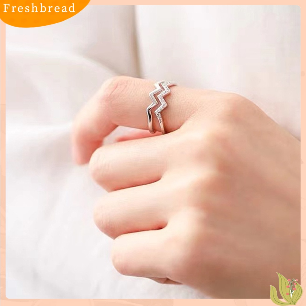 &lt; Freshbread &gt; Wanita Cincin Berlian Imitasi Mengkilap Hias Berkilau Pembukaan Yang Dapat Disesuaikan Geometris Hadiah Ulang Tahun Wanita Gelombang Ganda Jari Cincin Perhiasan Pesta Untuk Anniversary