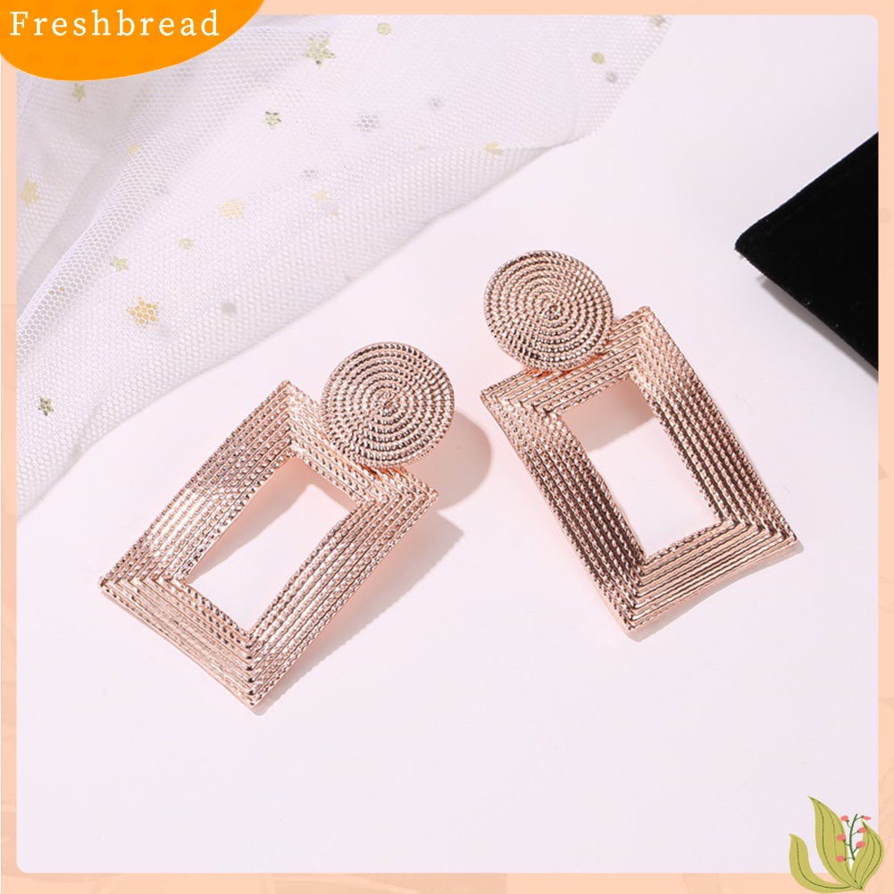 &lt; Freshbread &gt; Wanita Berongga Persegi Panjang Geometris Menjuntai Ear Stud Earrings Perhiasan Pernyataan