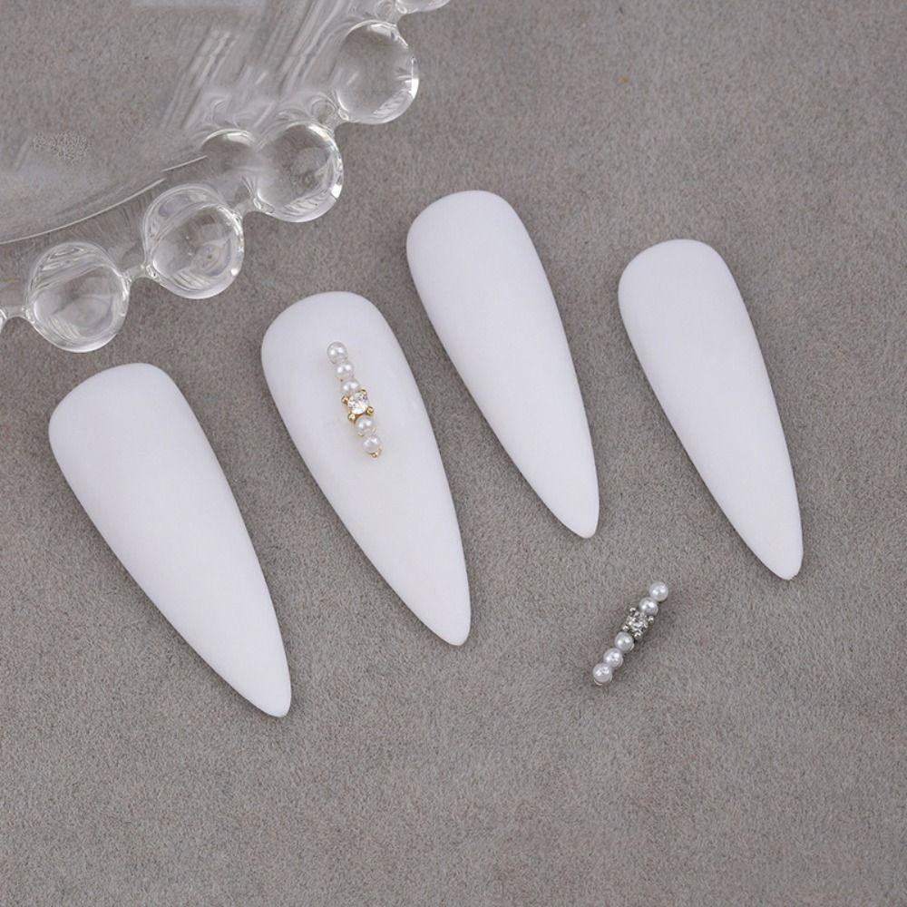 Mxbeauty Ornamen Kuku 3D DIY Mutiara Bentuk Geometris Diamond Insert Hollow Alloy Manicure Charms