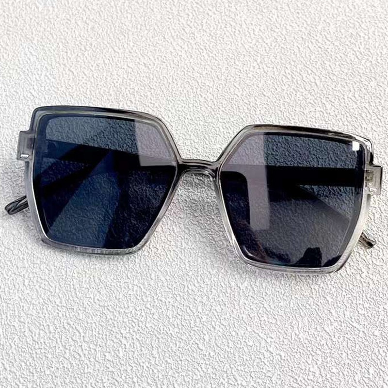 (YUZHU) Vintage Fashion Oversized Square Frame Sunglasses Untuk Wanita Korea Fashion Gradient Frame Sunglasses