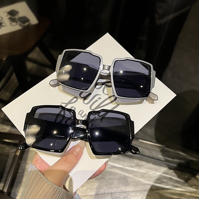 (YUZHU) Western Fashion Hijau Oversized Square Frame Wide Temple Kacamata Hitam Anti UV Untuk Wanita