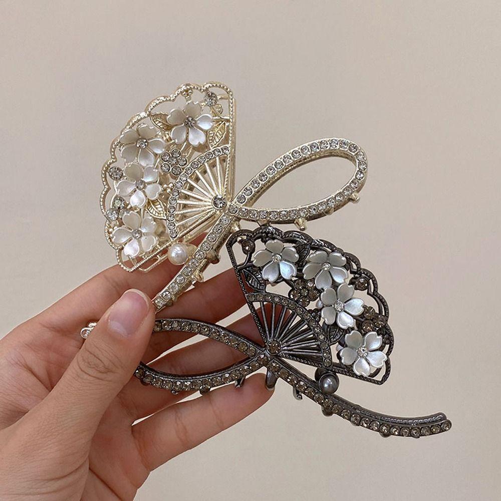 Agustina Berbentuk Kipas Hair Claw Pesta Elegan Vintage Rambut Kepiting Klip Geometris Hairgrips Besar Jepit Rambut Fashion Hiasan Kepala Zirkon Kristal Korea Hiu Klip