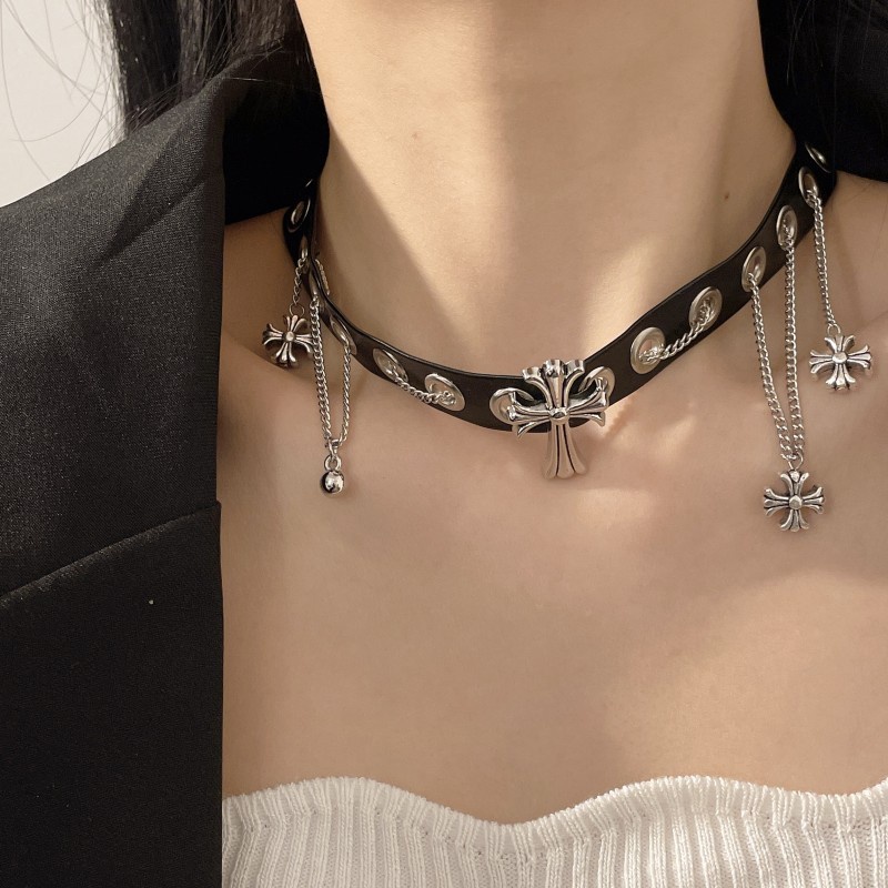 Aksesoris Kalung Liontin Pinggiran Silang Kulit Hitam Trend Dark