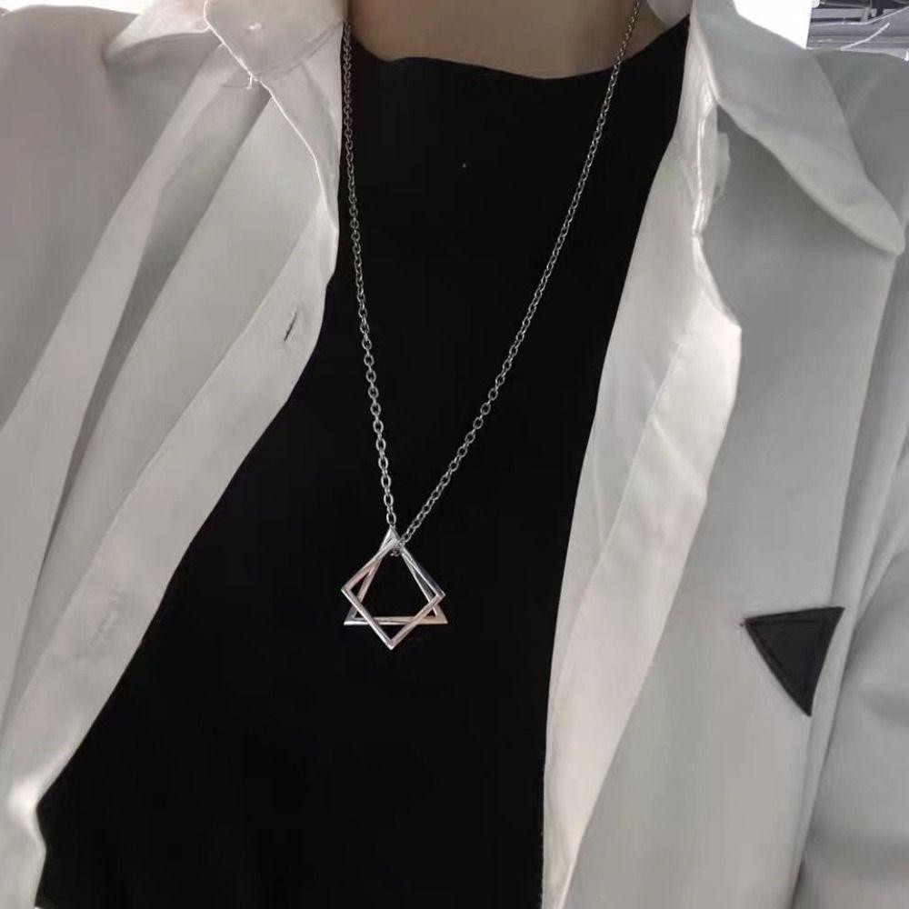 Lily Kalung Liontin Permata Hitam Desain Rasa Aesthetic Bermutu Tinggi Paduan Titanium Steel Perhiasan Necklace Untuk Wanita