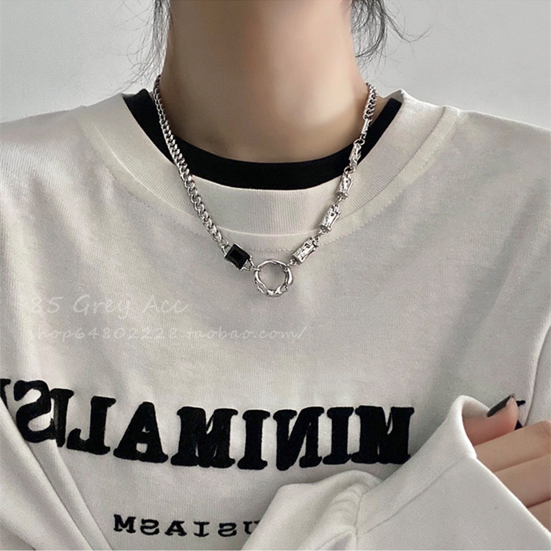 Desain Niche Ringan Mewah Permata Hitam Rantai Klavikula Perempuan High-End Manis Keren Gaya Hip-Hop Eropa Amerika Kalung Laki-Laki Jalan