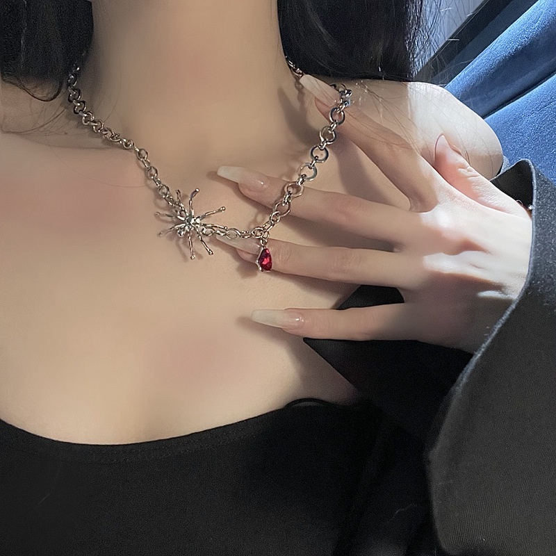 Hot Girl Unik Dark kvk Gaya Yang Sama Kalung Venom Spider Blood Drop Twist Ruby Influencer Klavikula Necklace