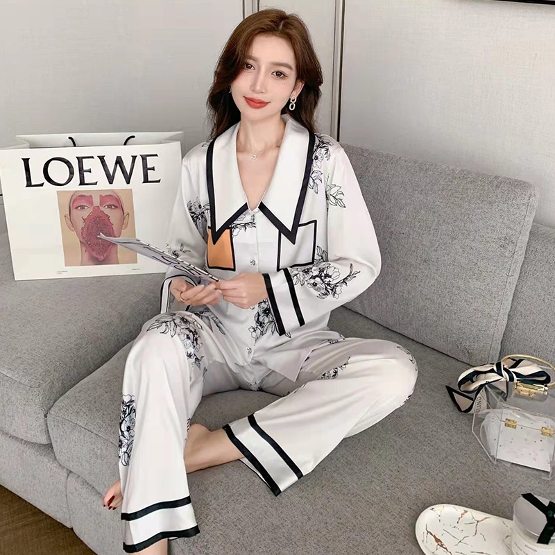2023 Versi Korea Baru dari Sutra Ice Thin Long -sleeved Long -sleeved Pants Piyama Set/Lapel Home Service