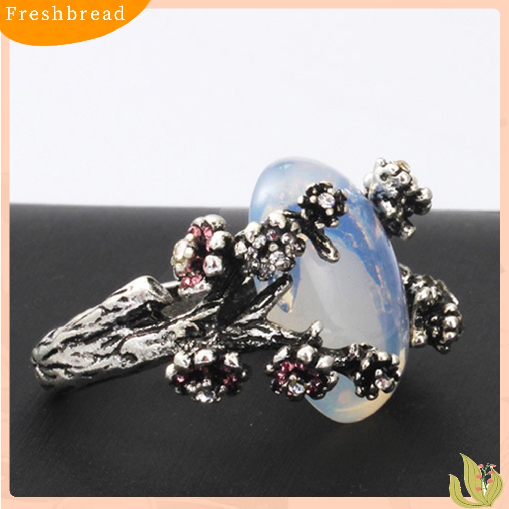 &lt; Freshbread &gt; Fashion Style Populer Retro Wanita Kreatif Berongga Oval Batu Permata Plum Cabang Cincin