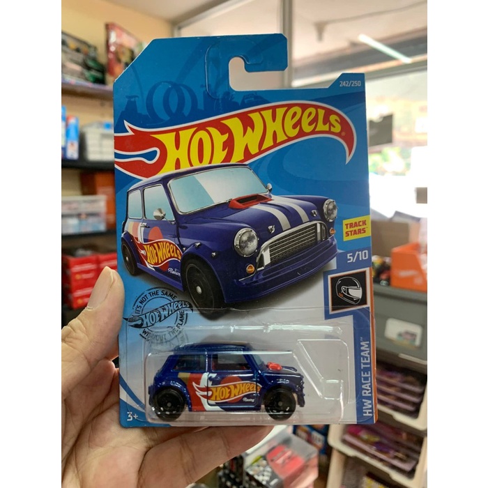 Hotwheels Morris Mini 10 Michelin Biru Tua