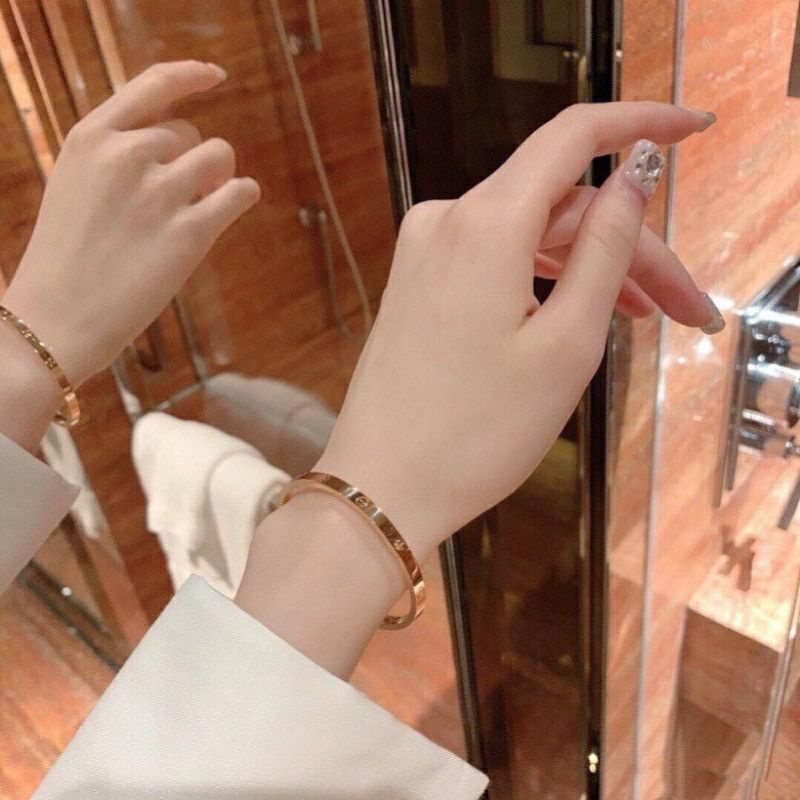 Model Simpel Fashion Korea Hias Mutiara Anti karat Gelang Bangle Bahan Titanium Anti Alergi Bracelet Untuk Wanita