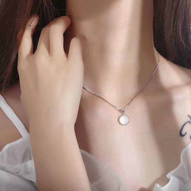 Kalung Liontin Permata Bulat Elegan Choker Rantai Silver Untuk Aksesoris Perhiasan Wanita