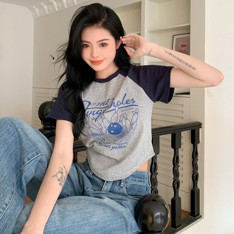 Red American retro katun bahu depan lengan pendek t-shirt wanita musim panas rasa desain baru ceruk hit warna pendek hot girl top