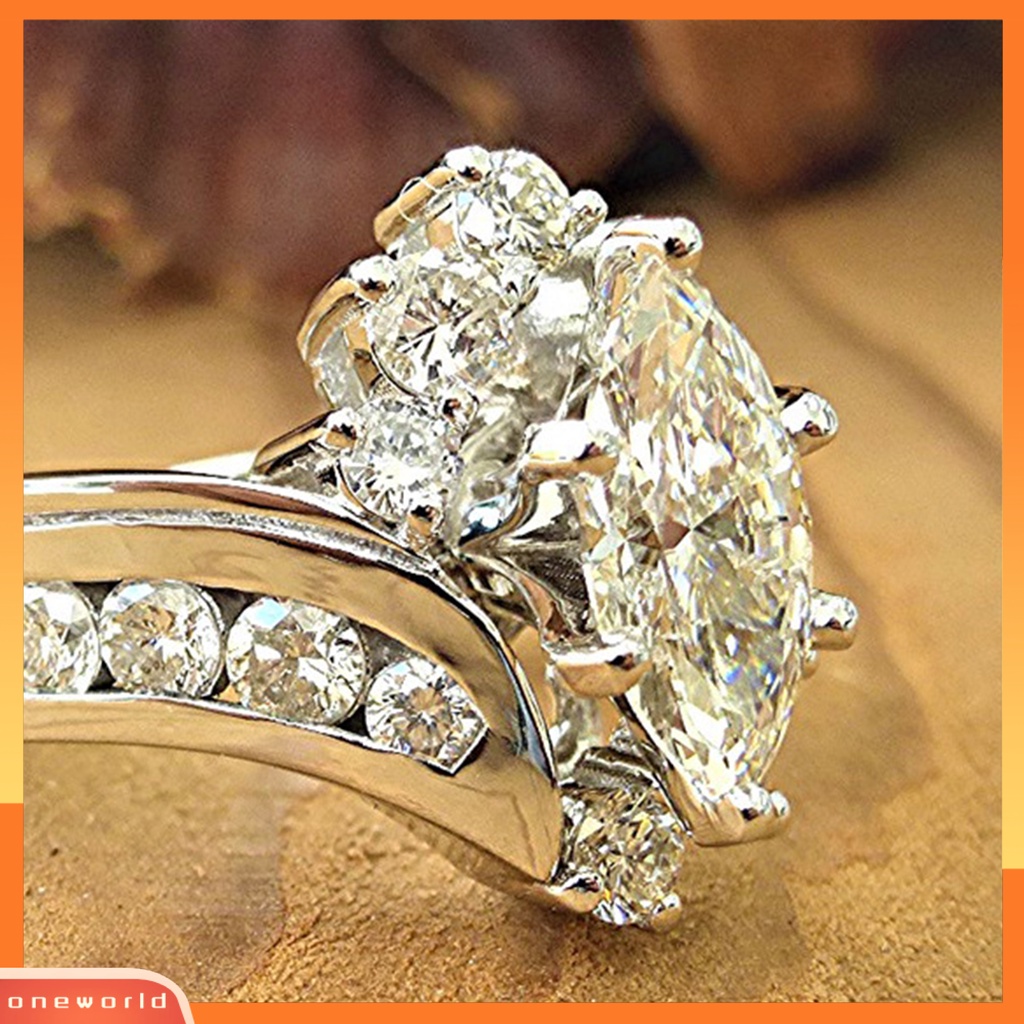 [EONE] Fashion Cincin Sparkling Kreatif Bentuk Shiny Efek Visual Tidak Iritasi Mudah Dipakai Zirkon Hias Bersinar Jari Cincin Wanita Perhiasan Pernikahan Hadiah Ulang Tahun