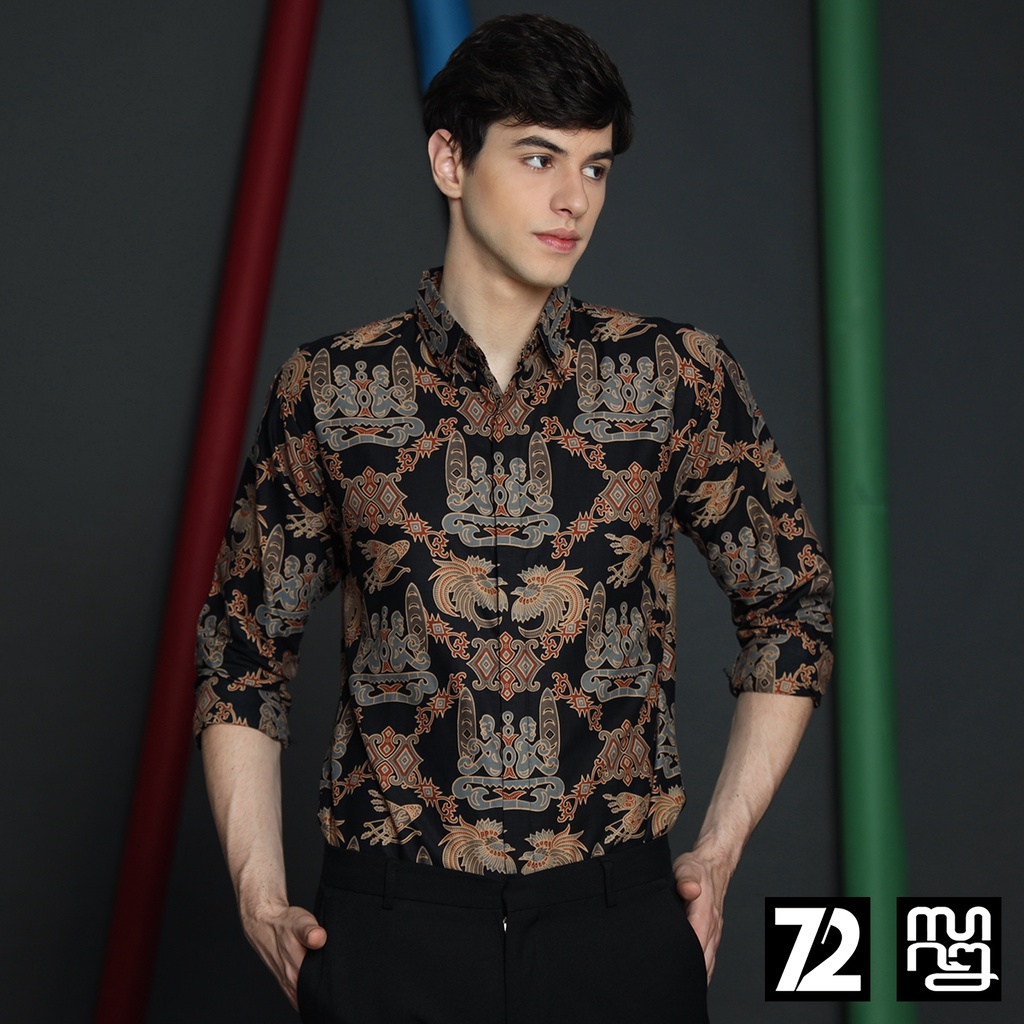 KEMEJA BATIK PRIA Slimfit Slim Fit Lengan Panjang Premium Motif Burung Asmat Warna Hitam 723393 Cap 72 - Baju Kemeja Atasan Pakaian Setelan Batik Pria Cowok Laki Laki Remaja Keluarga Kantor Lengan Panjang Modern Slimfit Slim Fit Premium Kekinian