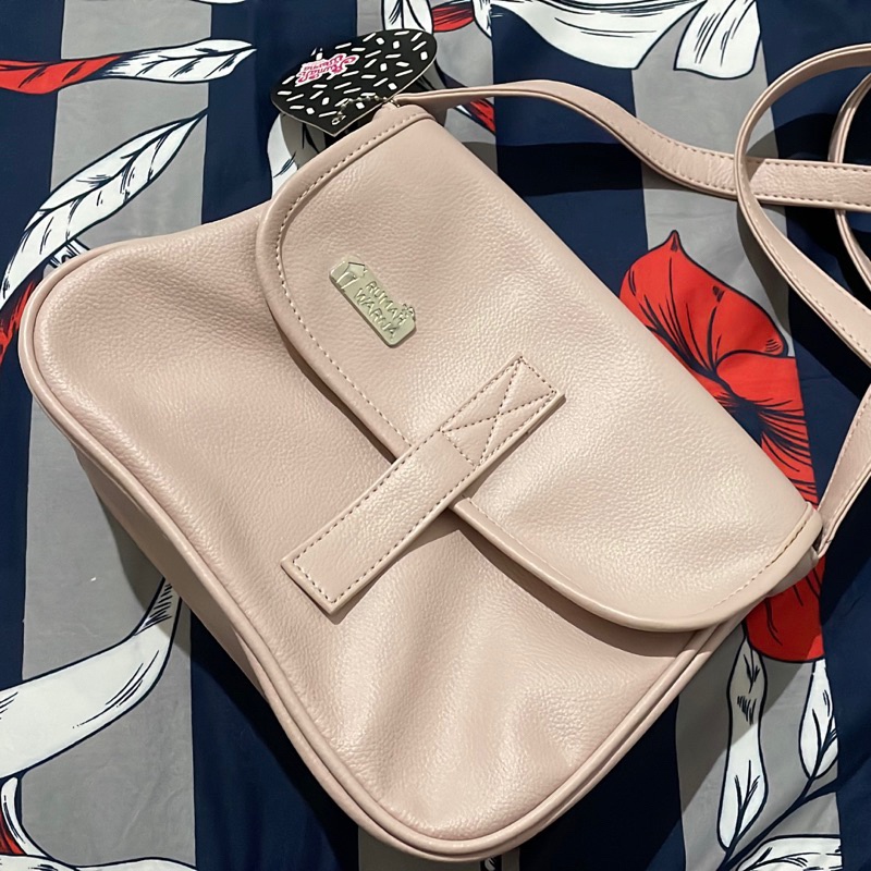 Tas Selempang Hilya Rumah Warna Bahan Vinyl Kulit Sintetis Tahan Air Kualitas Awet Banget Tas Slingb