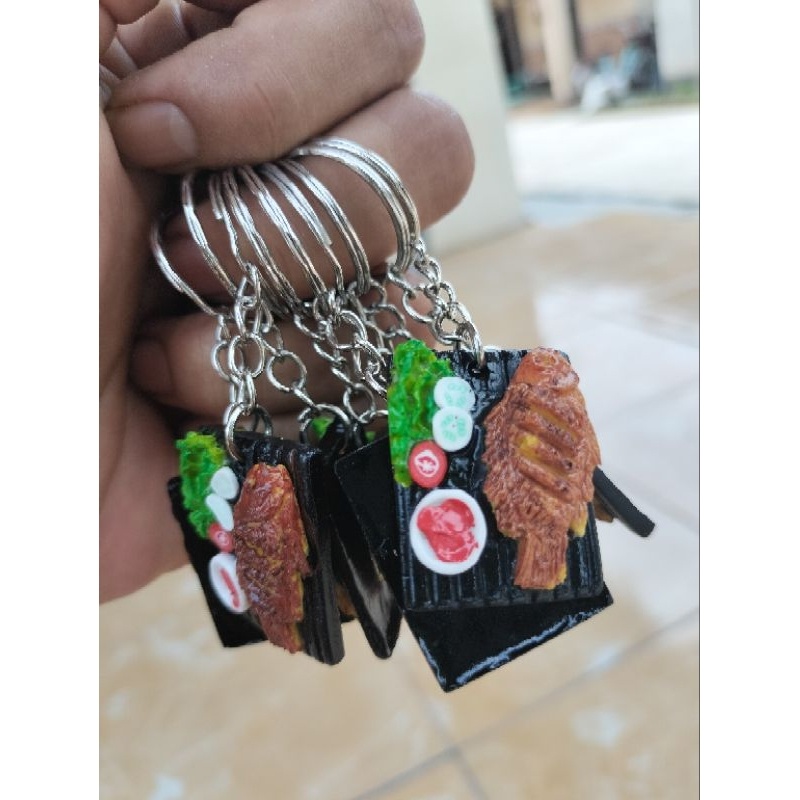 GANTUNGAN KUNCI MINIATUR IKAN GURAMI BAKAR WADAH KOTAK MAKANAN GANCI LUCU UNIK
